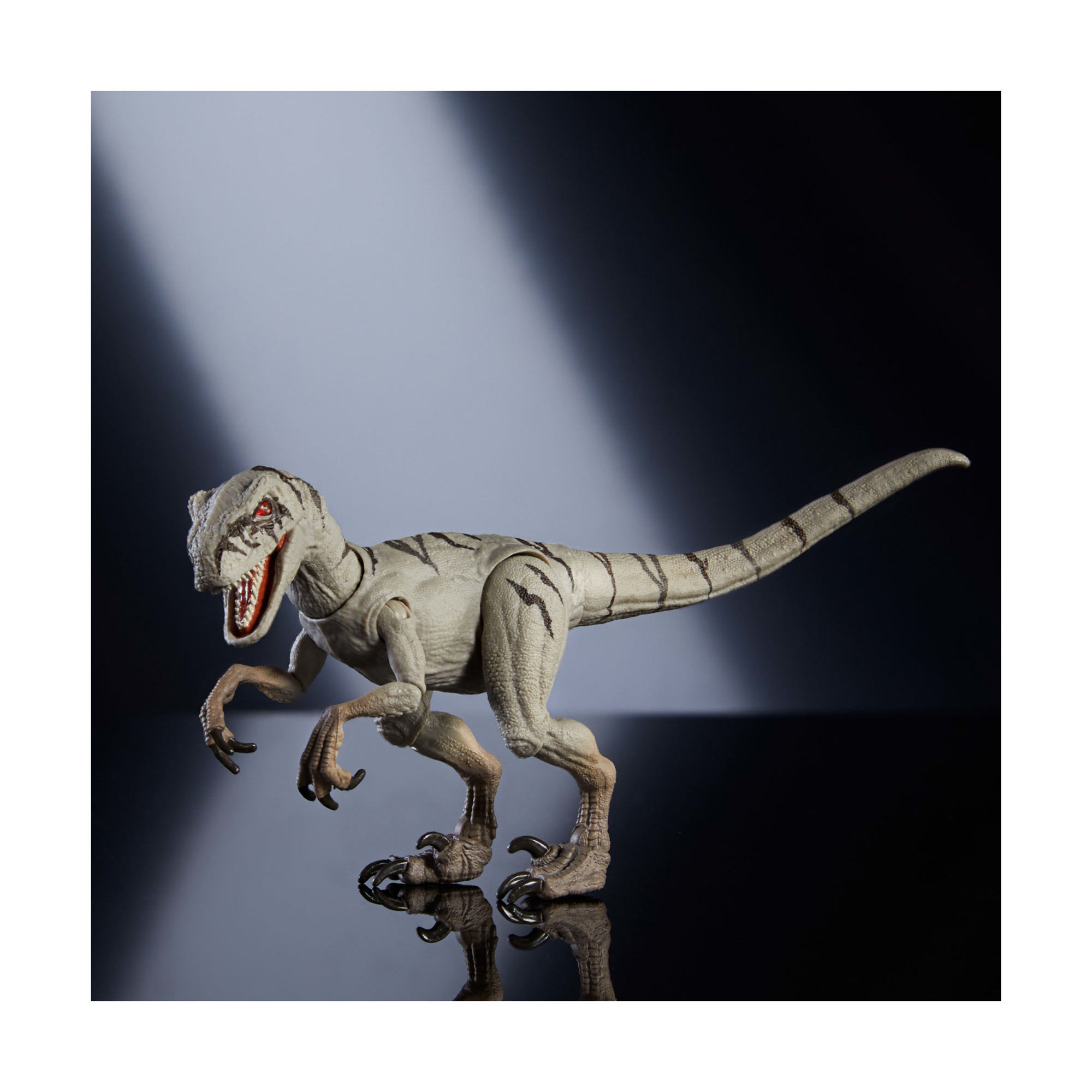 Mattel jurassic world hammond collection - ghost l'atrociraptor, dinosauro articolato con occhi in vetro e design ispirato al film - Jurassic World