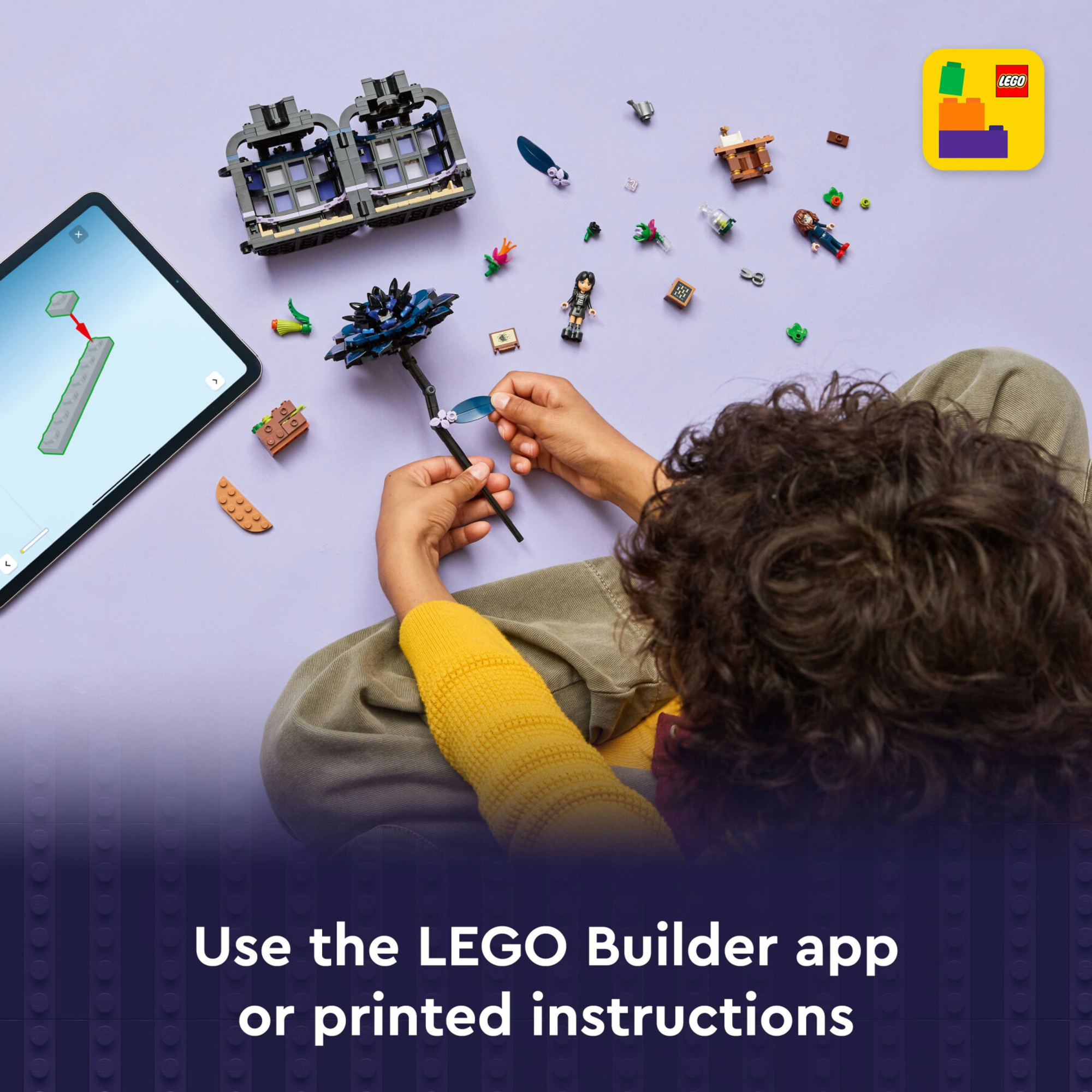 Lego 76784 - wednesday fiore di dalia nero con 2 bamboline, 9+ anni - Lego