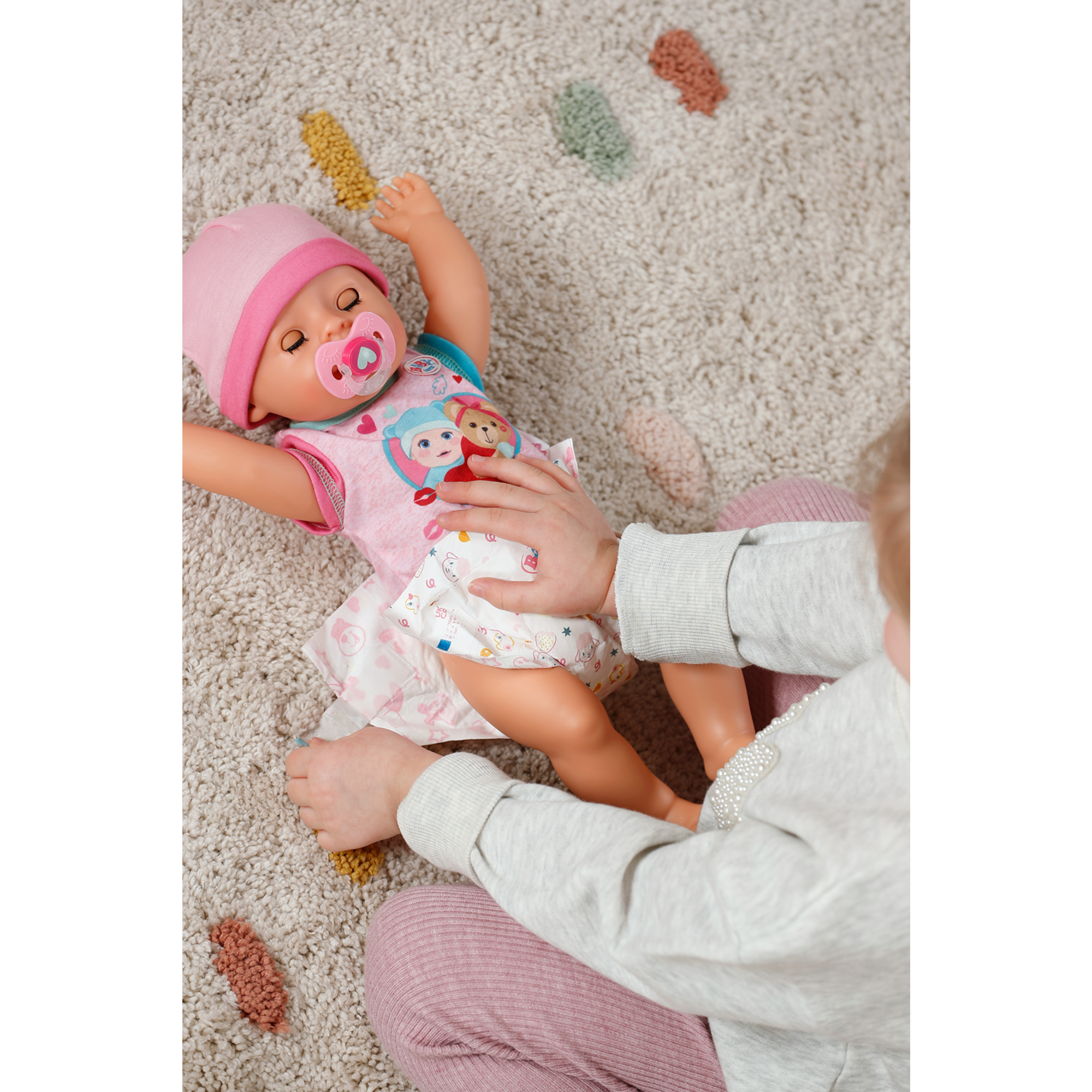 Baby born emma, bambola con 10 funzioni, tutina e accessori, per bambini dai 3 anni, funziona senza batteria, bambola alta 43 cm - BABY BORN