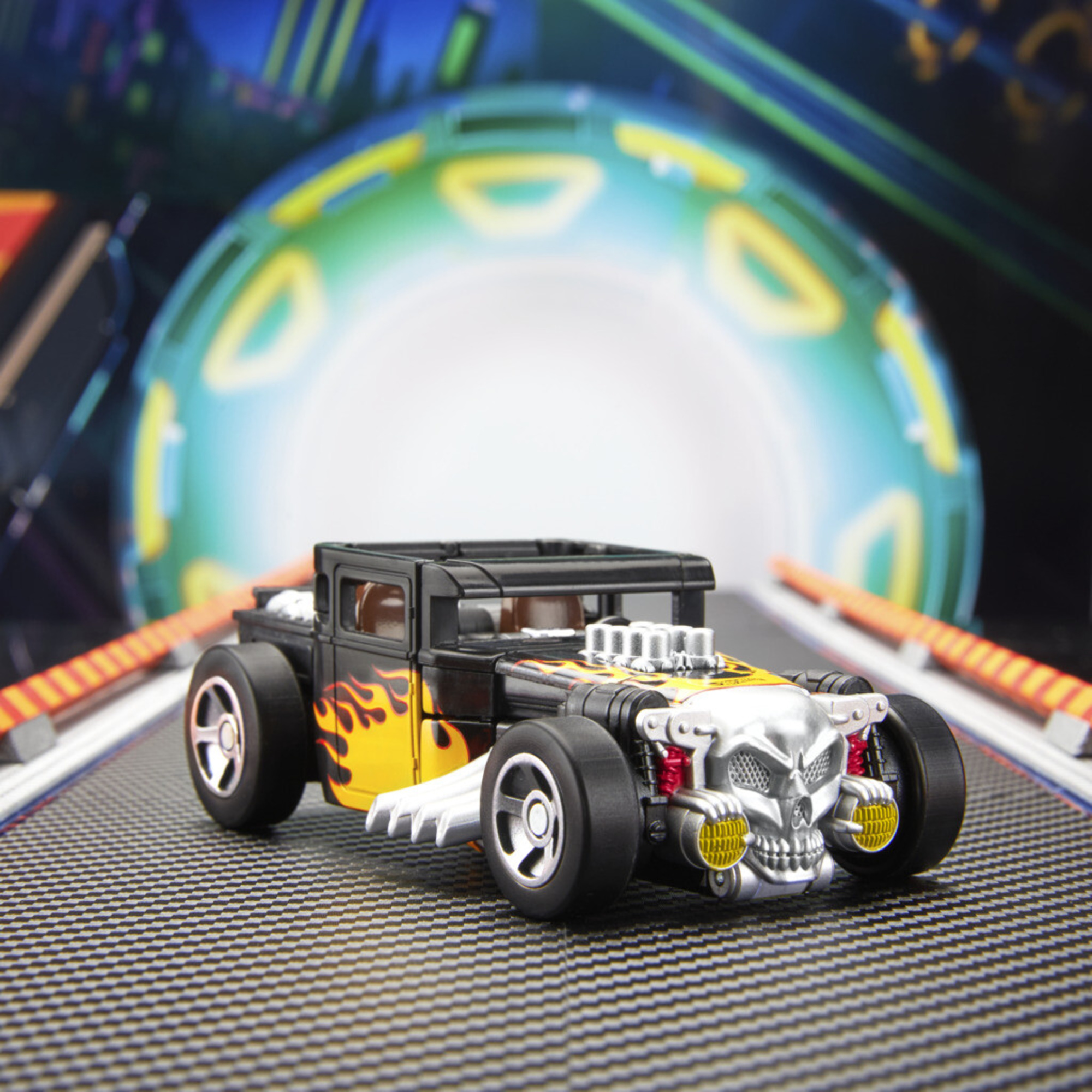Transformers x hot wheels - bone shaker - collezionabile hasbro - TRANSFORMER