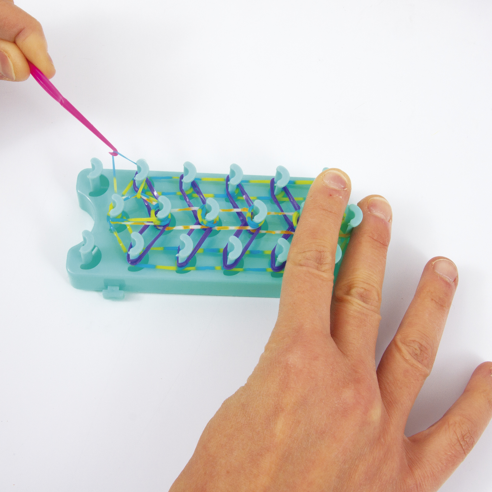 Maxi loom kit braccialetti con 8000 elastici – cofanetto accessoriato portatile - CREA MANIA