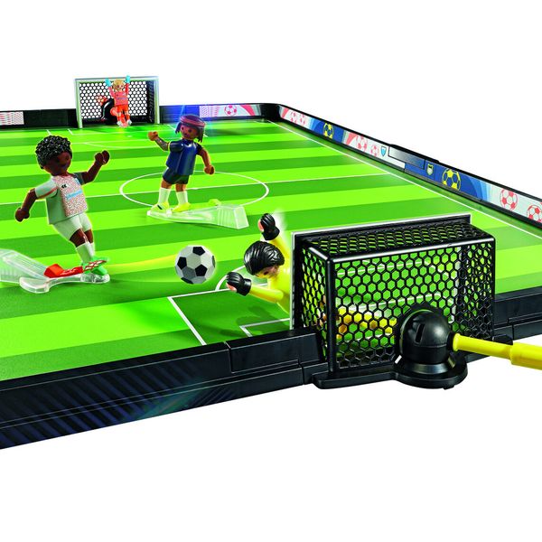 Calciatore con meccanismo per calciare, portiere con asta mobile e istruzioni di gioco. - Playmobil