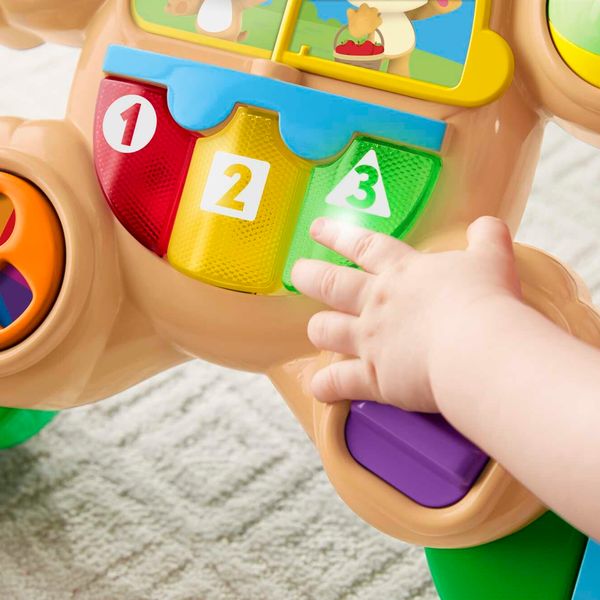 Fisher-price ridi & impara cagnolino primi passi - edizione multilingue, giocattolo musicale per camminare; per neonati e bambini piccoli da 6 a 36 mesi - FISHER-PRICE
