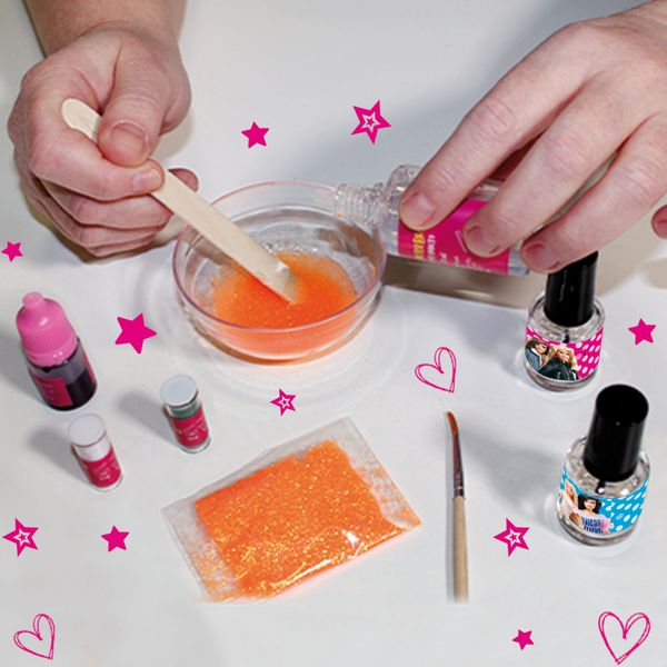 Barbie nail art colour change - LISCIANI, Barbie