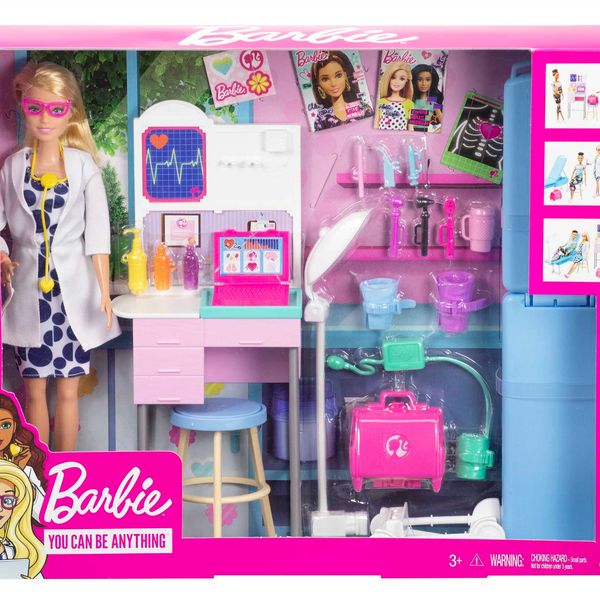 Barbie playset con bambola medico, 20+ accessori medici e tavolo da visita - Barbie