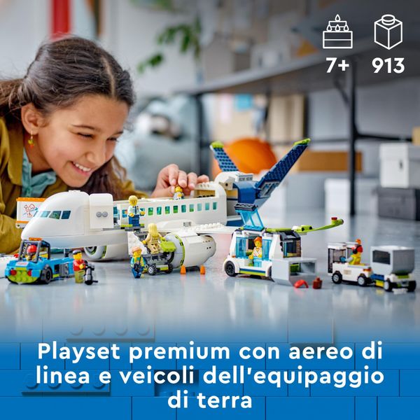 Lego city 60367 aereo passeggeri, modellino di aeroplano giocattolo da costruire con 9 minifigure e veicoli dell'aeroporto - LEGO CITY, LEGO