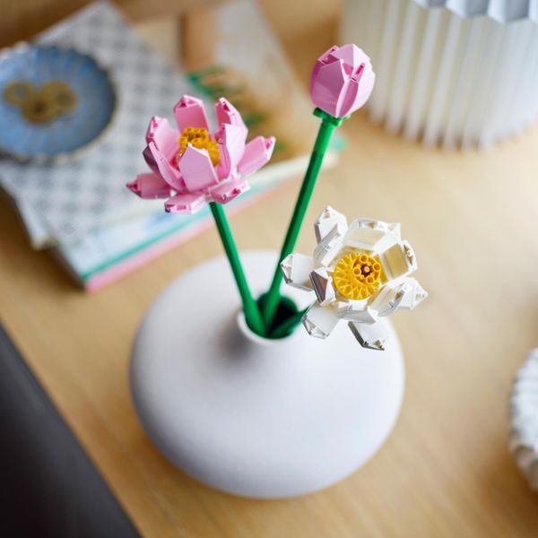 Lego creator 40647 fiori di loto, fiori finti per bambini da 8+, bouquet regalo per san valentino, per lei o lui, donna o uomo - LEGO CREATOR, LEGO