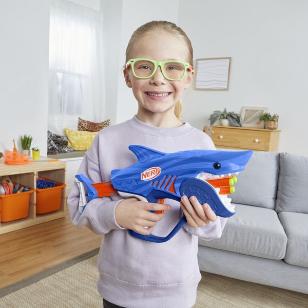 Nerf junior wild - sharkfire, blaster a forma di squalo, facile da usare - NERF