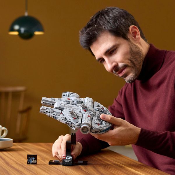 Lego star wars 75375 millennium falcon, modellino da costruire di astronave per adulti, idee regalo lui, lei, marito o moglie - LEGO® Star Wars™, LEGO, Star Wars