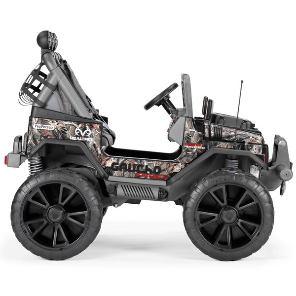 Fuoristrada gaucho pro realtree™ - peg perego il fuoristrada elettrico per un livello superiore di gioco e prestazioni su tutti i terreni! ruote gommate e 2 motori silenziosi con una potenza di ben 840w. 6 anni + - Peg Perego