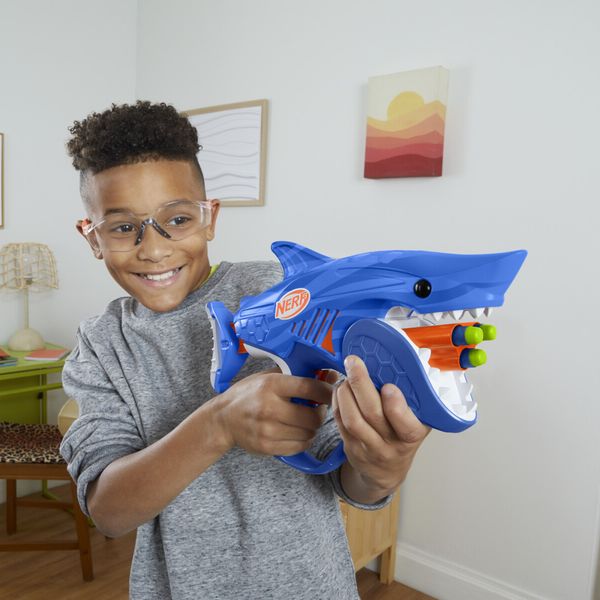 Nerf junior wild - sharkfire, blaster a forma di squalo, facile da usare - NERF