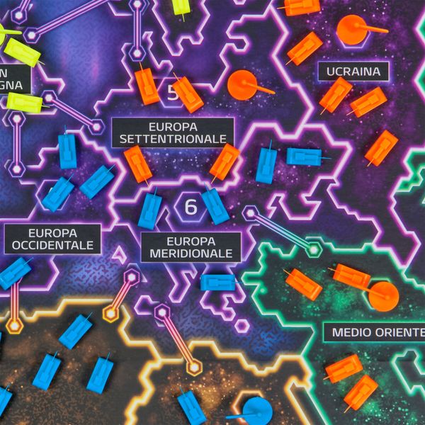 Risiko deluxe edition: la plancia di gioco più grande di sempre con 5 set completi per battaglie epiche - 