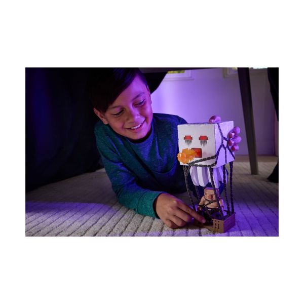 Mattel minecraft - ghast attacco esplosivo, personaggio con luci, suoni, lanciatore e proiettile, piglin guerriero incluso - MINECRAFT