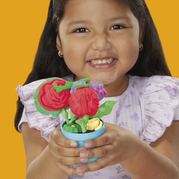 Play-doh, cestino fiorito per creare piante e fiori colorati.giocattolo con natura finta. include 5 vasetti di pasta modellabile play-doh - PLAY-DOH