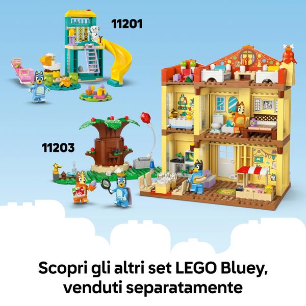Lego 11202 - bluey vacanza in spiaggia con auto e 3 figure, 4+ anni - BLUEY, LEGO