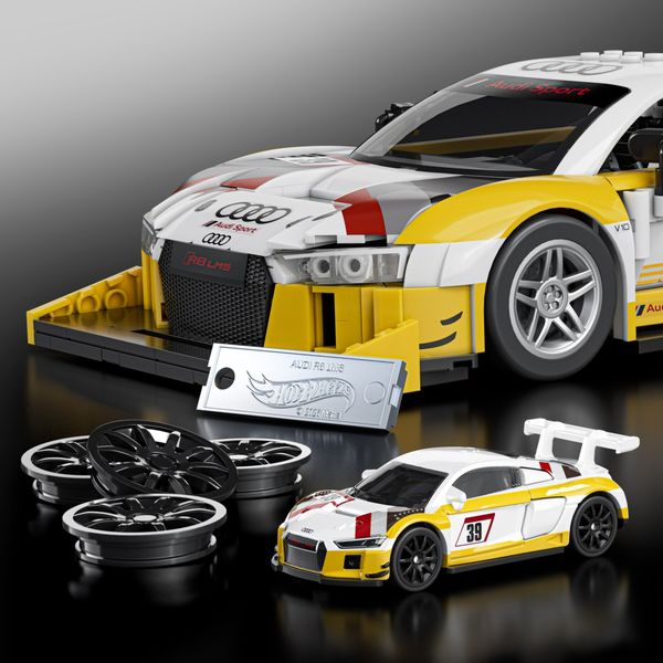 ​​mattel brick shop hot wheels - '15 audi r8 lms serie elite, set da costruire con 820 pezzi, dettagli realistici e adesivi per personalizzare l'auto - BRICK SHOP