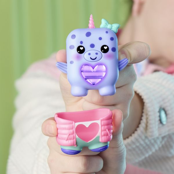 Hasbro nano-mals, blubby il narvalo -  portachiavi interattivo - HASBRO GAMING