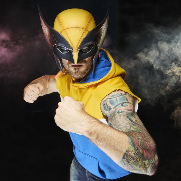 Hasbro marvel legend series, maschera premium di wolverine - MARVEL