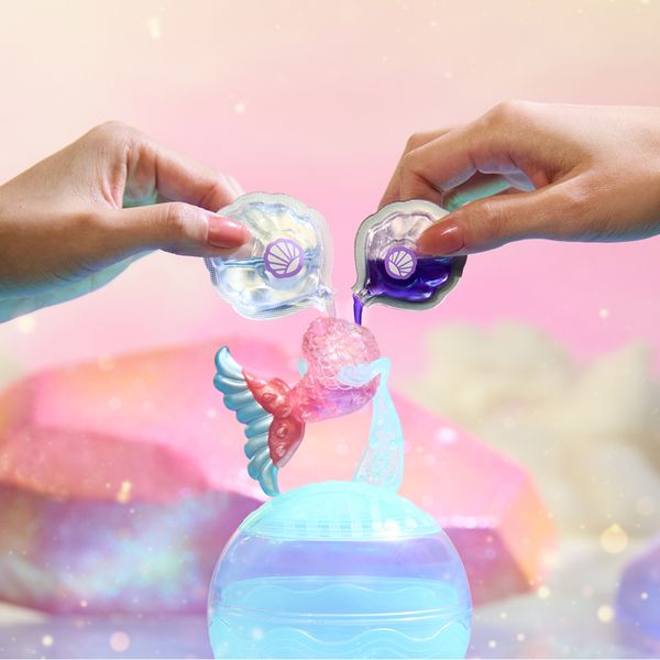 L.o.l. surprise! mermaids makeover magic tots  – crea il lucidalabbra per te e per la tua bambola –funziona con acqua, 6 da collezionare assortito - LOL