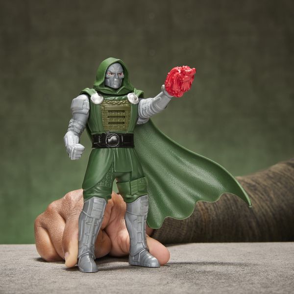 Hasbro marvel studios, avengers: doomsday, dottor destino action fx, action figure elettronica - Avengers