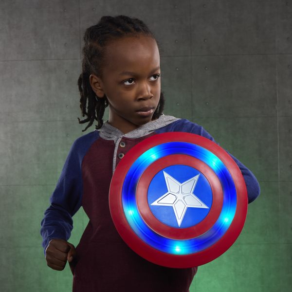 Hasbro marvel studios avengers: doomsday, scudo battle-react di captain america, giocattolo per roleplay - Avengers