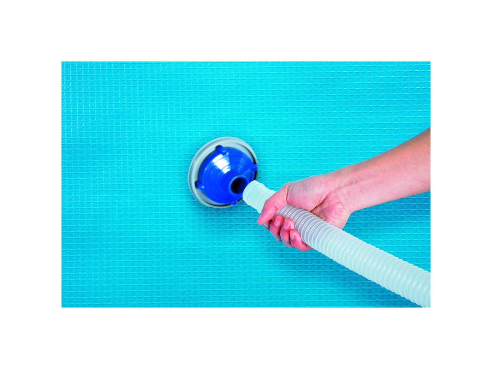 Bestway aspiratore funziona con pompe da 2.006 lt/h e superiori, tubo da mt. 6 e mm. 32  di diametro incluso, ideale per tutte le piscine, asta in alluminio in 4 sezioni, 3 adattatori - Bestway