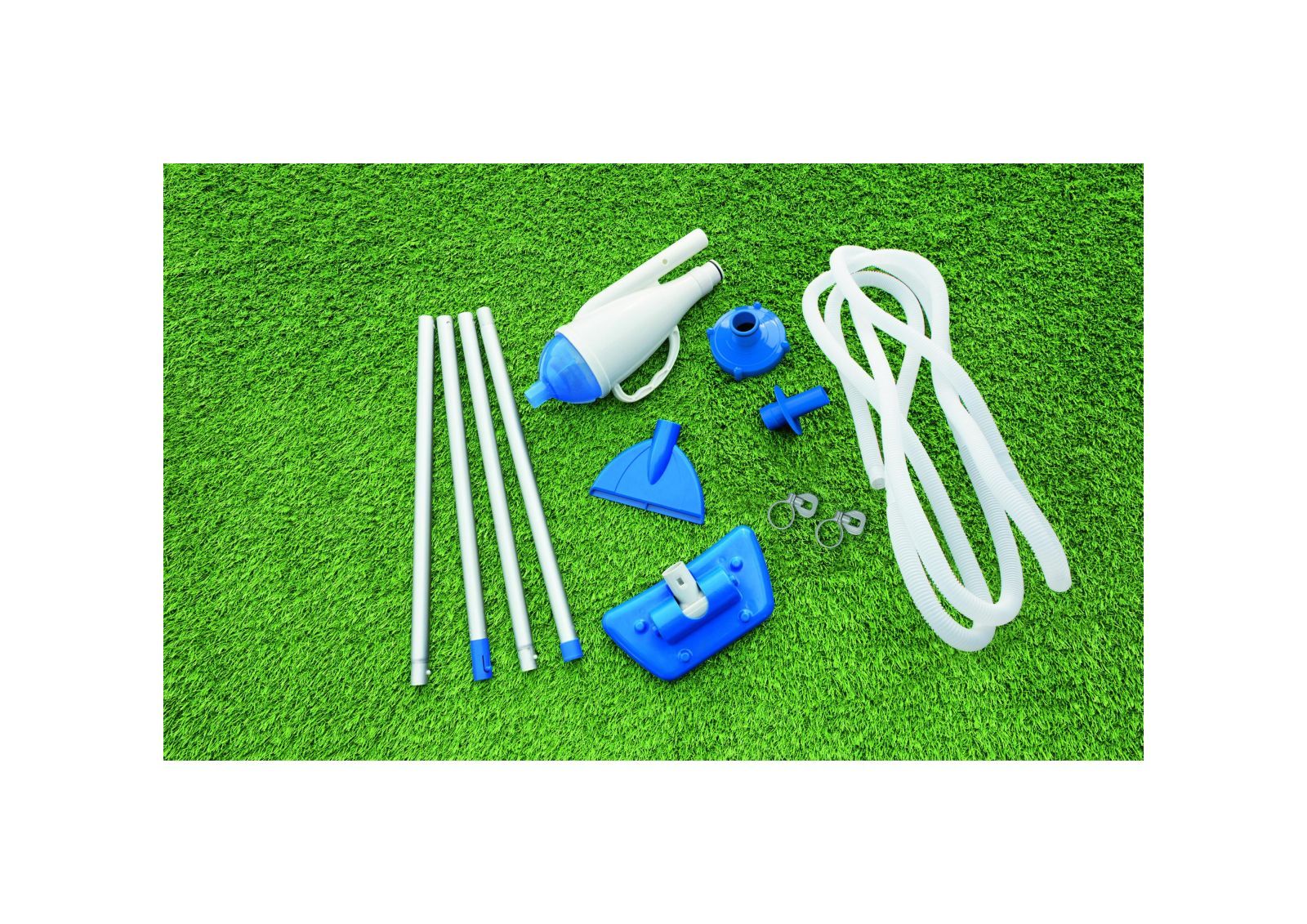 Bestway aspiratore funziona con pompe da 2.006 lt/h e superiori, tubo da mt. 6 e mm. 32  di diametro incluso, ideale per tutte le piscine, asta in alluminio in 4 sezioni, 3 adattatori - Bestway