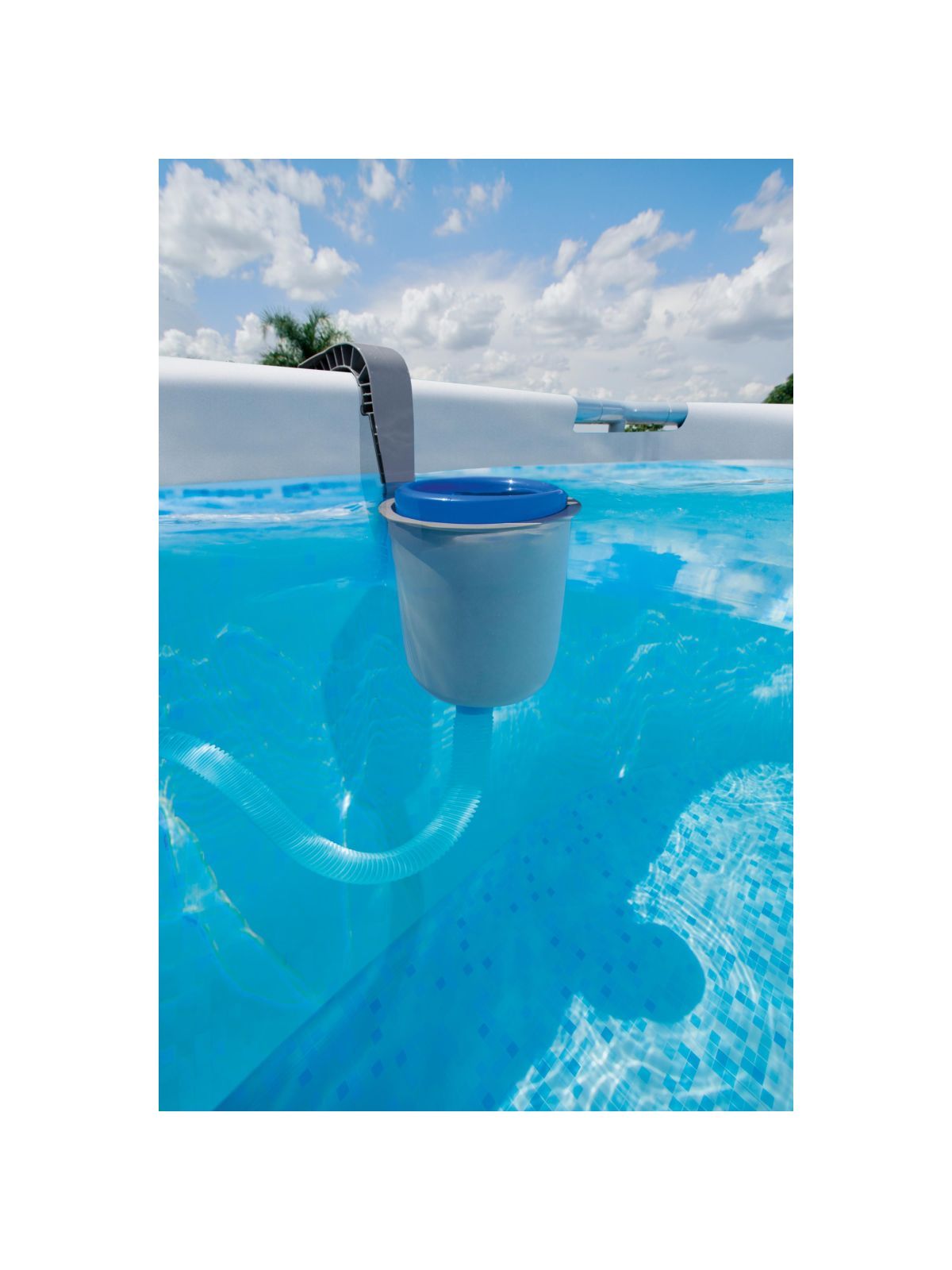 Bestway skimmer da parete funziona con pompe da 3.028 lt/h in su, ideale per piscine rettangolari e ovali da 457 cm o maggiori - Bestway