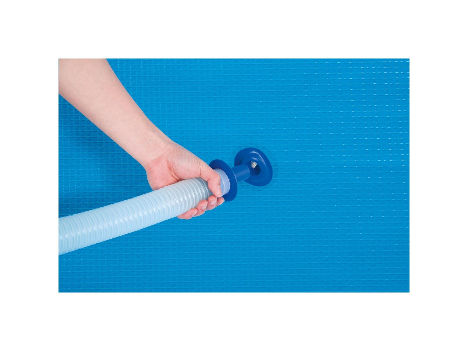 Bestway skimmer da parete funziona con pompe da 3.028 lt/h in su, ideale per piscine rettangolari e ovali da 457 cm o maggiori - Bestway