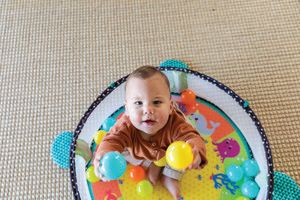 Palestrina e piscinetta con palline - INFANTINO