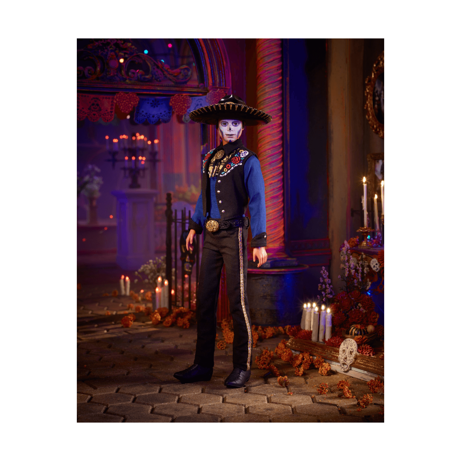 Barbie, ken, bambola día de muertos, indossa un abito tradizionale con volant e ha il volto dipinto a tema calavera, giocattolo per bambini 6+ anni - Barbie