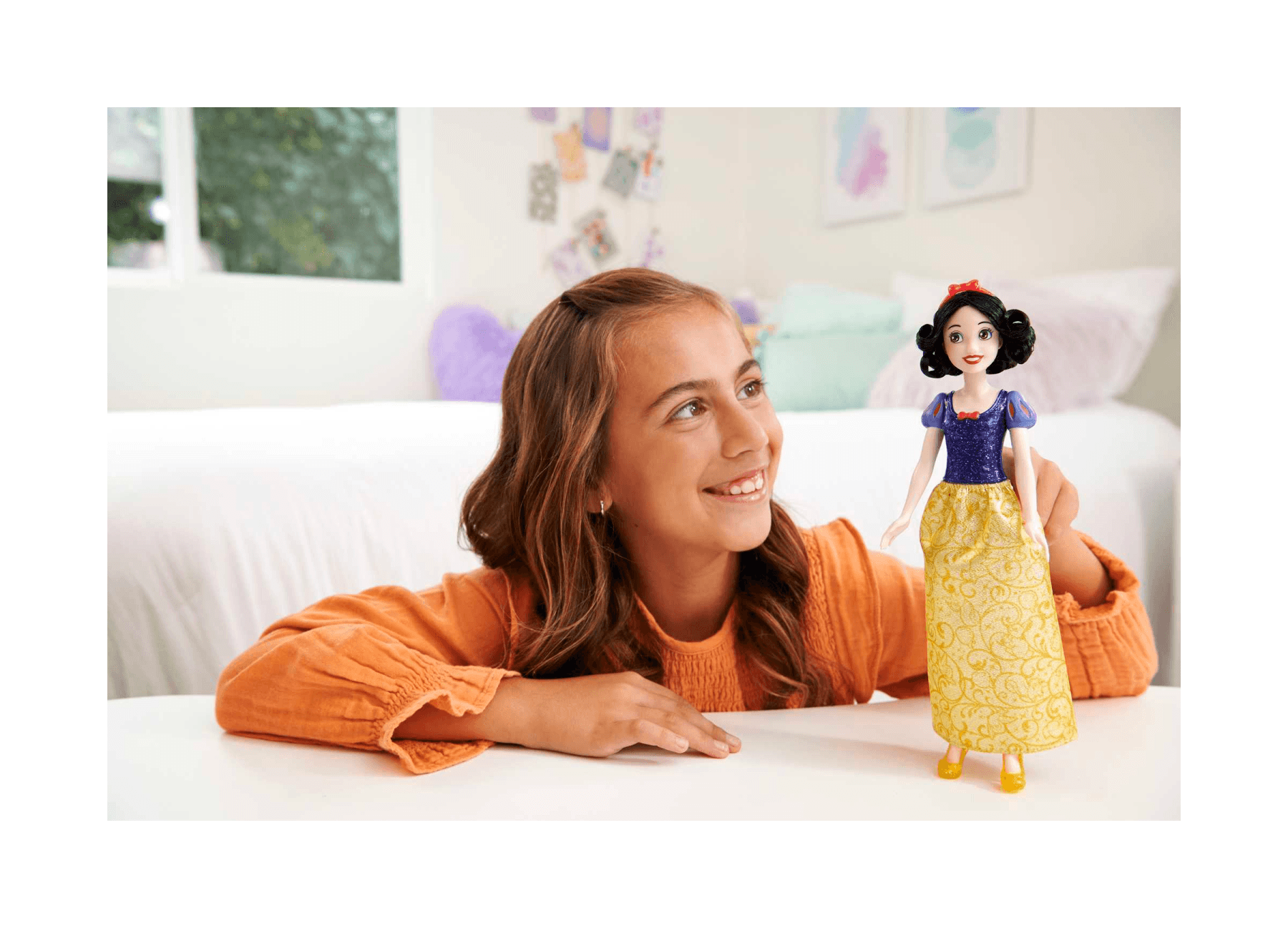 Disney princess - biancaneve bambola snodata, con capi e accessori scintillanti ispirati al film disney, giocattolo per bambini, 3+ anni, hlw08 - DISNEY PRINCESS, Disney