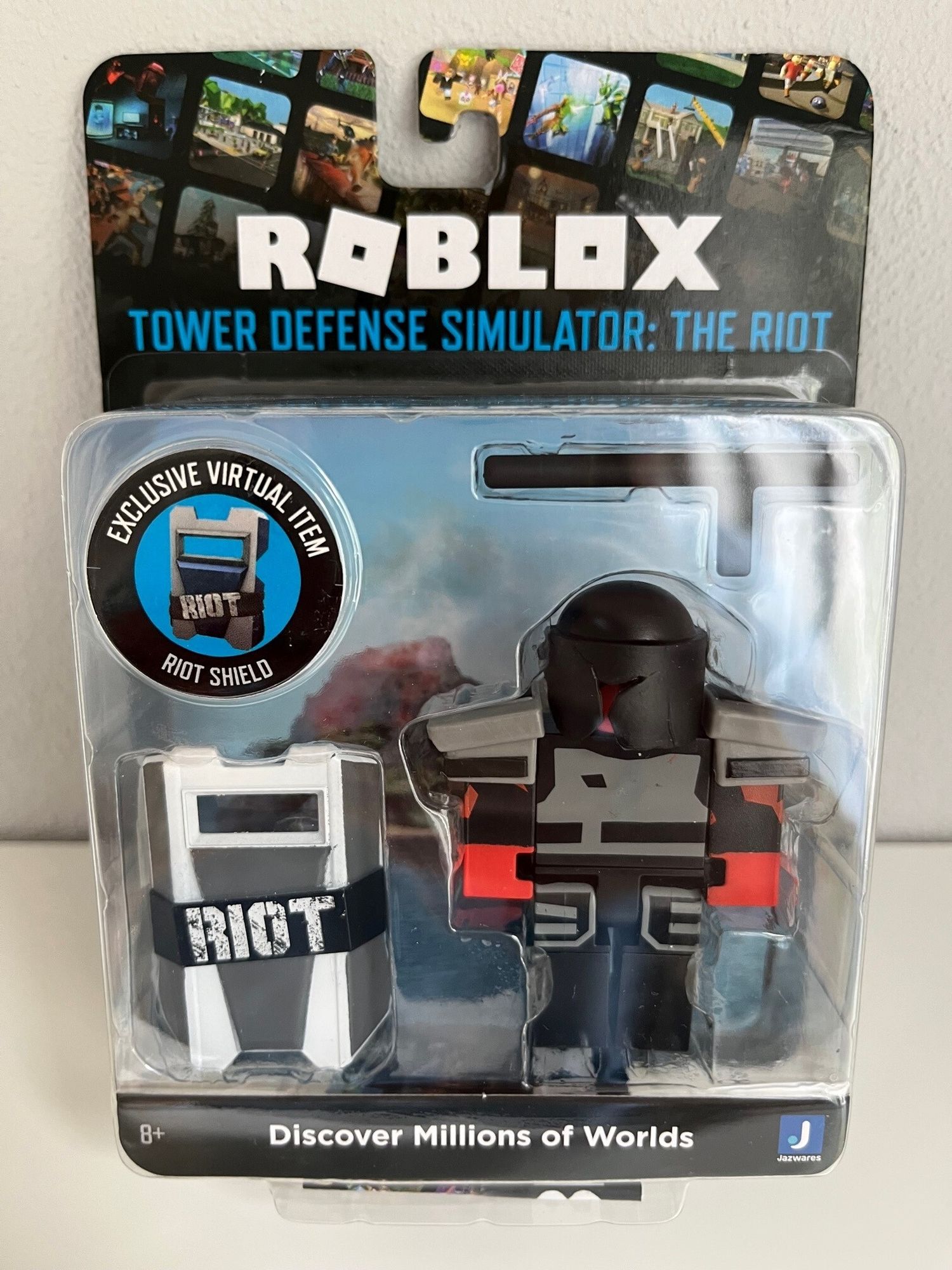 Roblox personaggi base  archmage arms dealer 3 con tanti accessori inclusi - Roblox