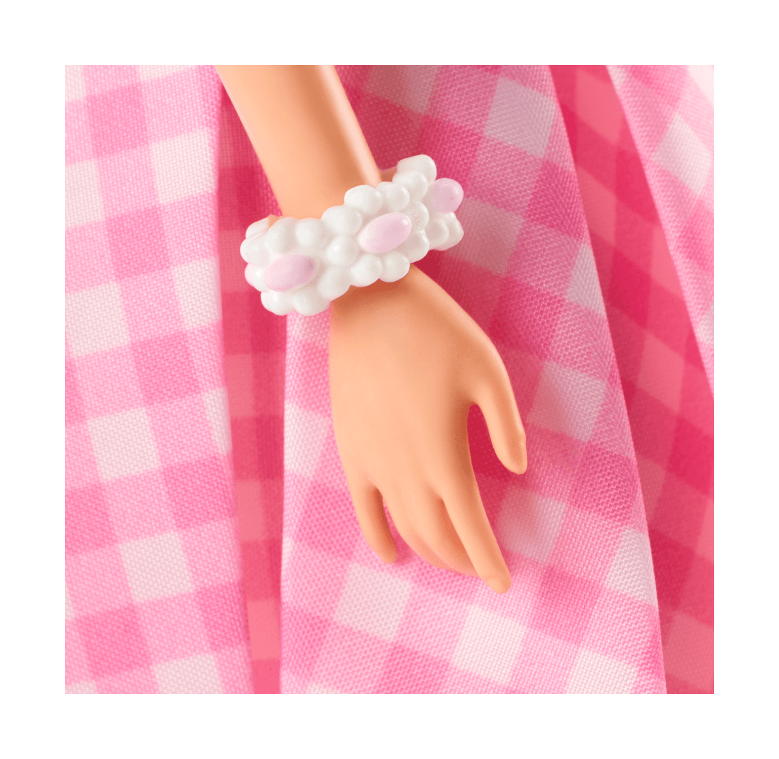 Barbie the movie - margot robbie, bambola del film barbie da collezione con abito vintage a quadretti rosa e bianco e collana con margherita, 3+ anni, hpj96 - Barbie