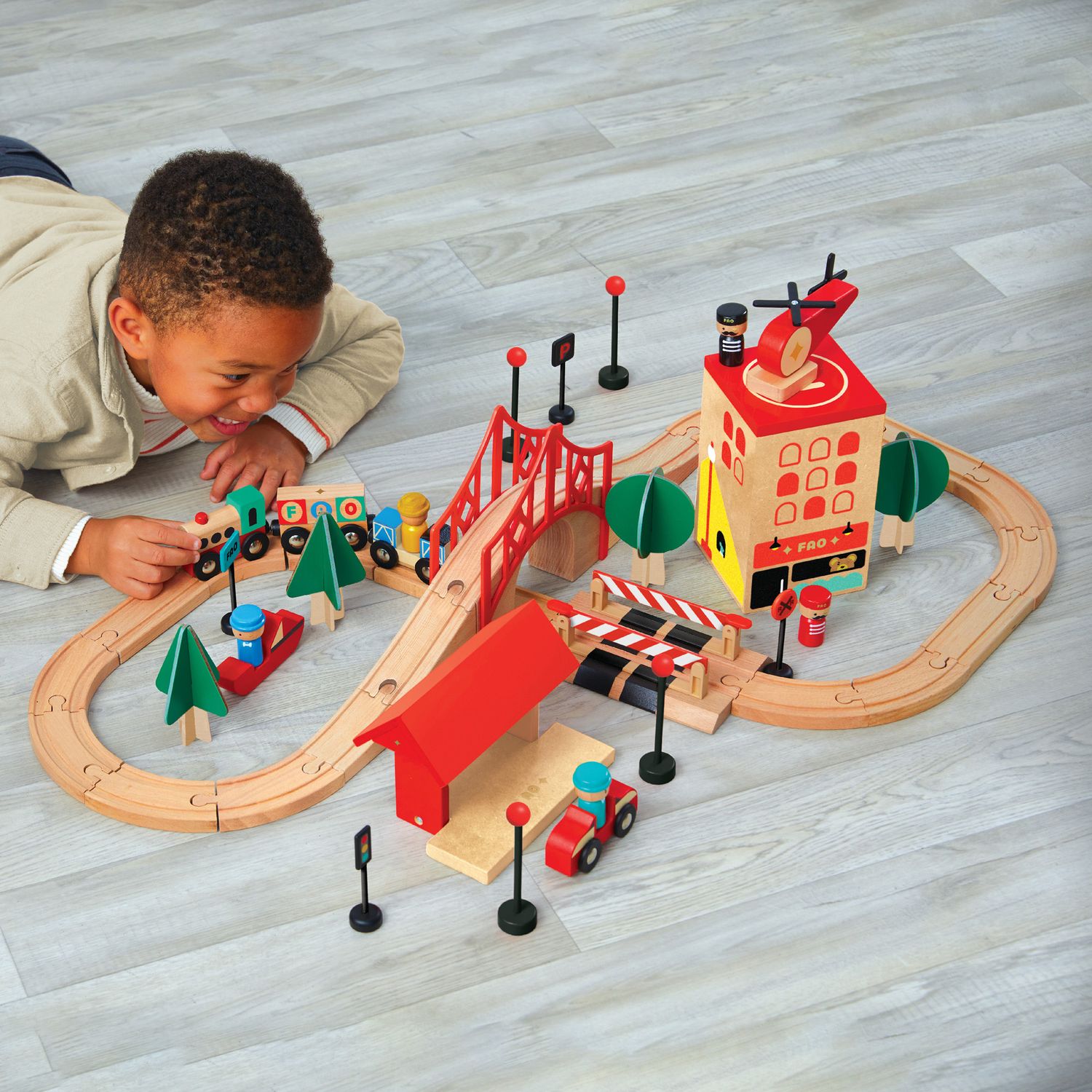 Playset trenino con pista e città - FAO Schwarz