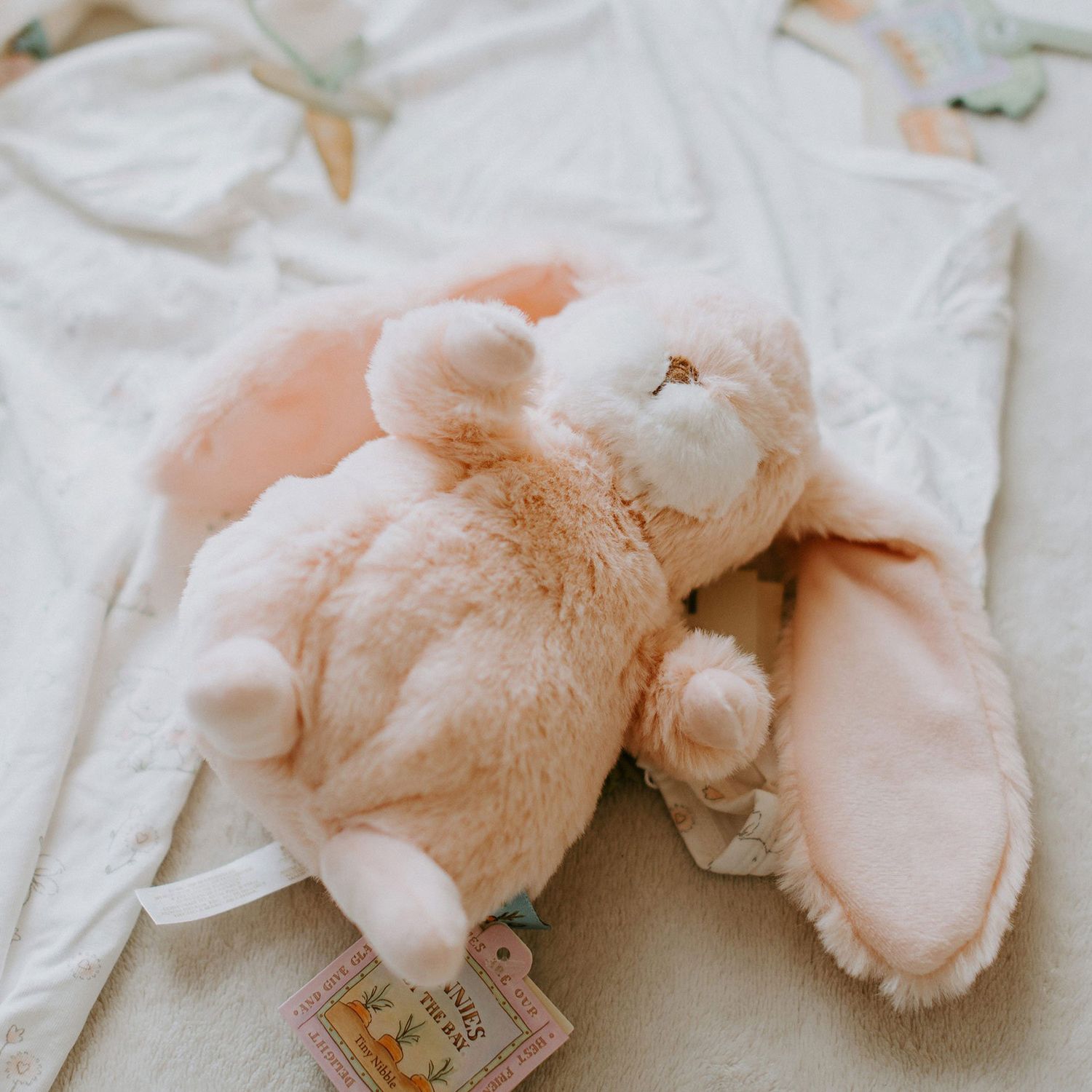 Peluche tiny nibble pink bunny 20 cm - Bunnies By The Bay