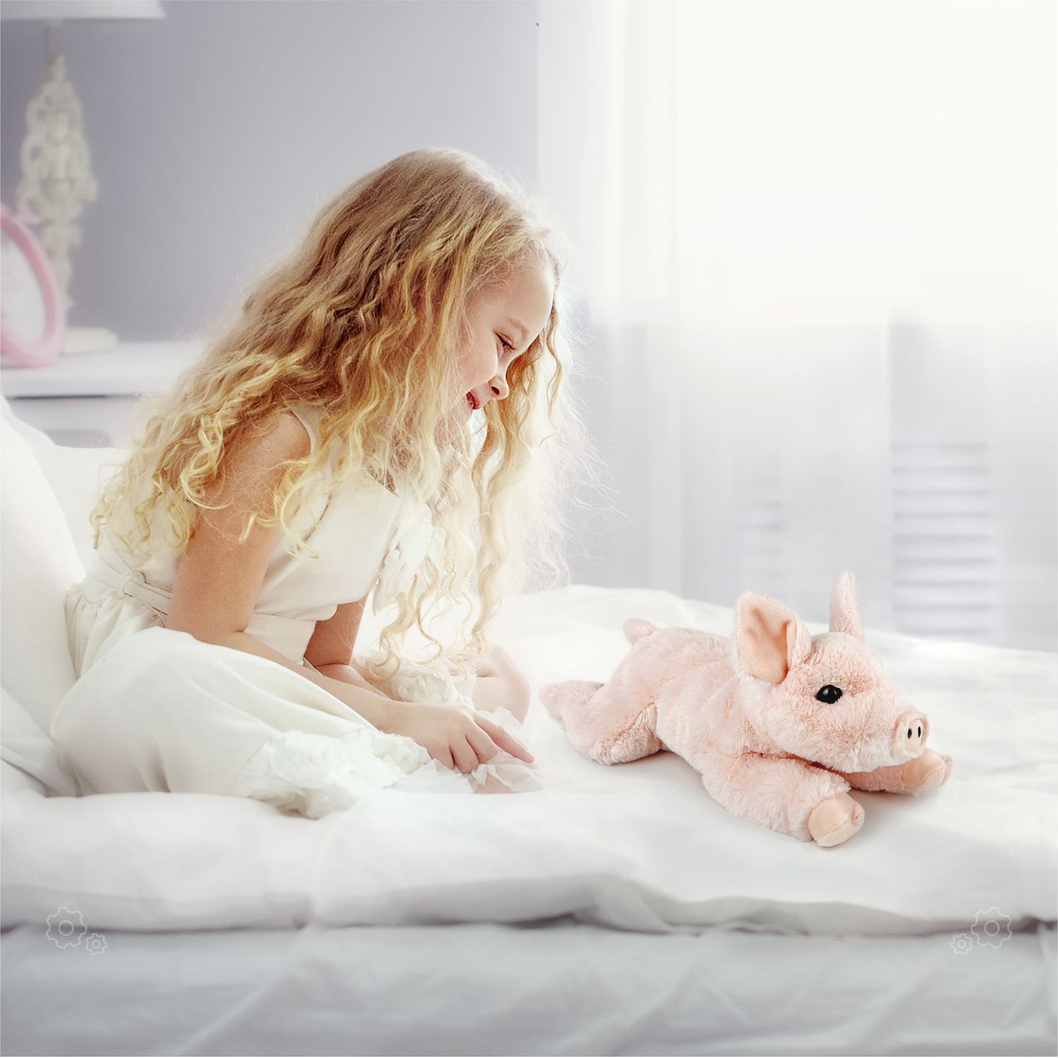 Maialino di peluche sdraiato 38 cm - FAO Schwarz