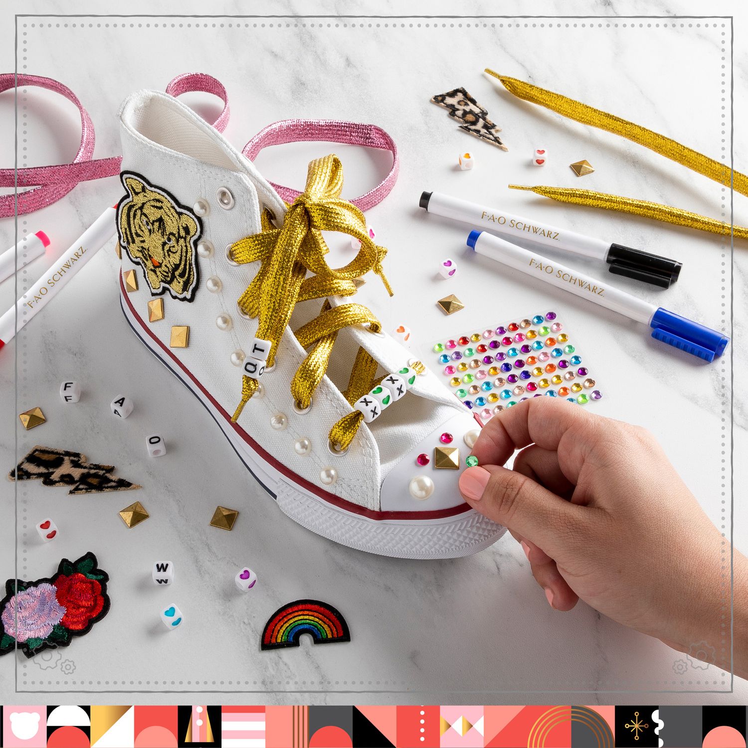 Set designer per decorare sneakers - FAO Schwarz