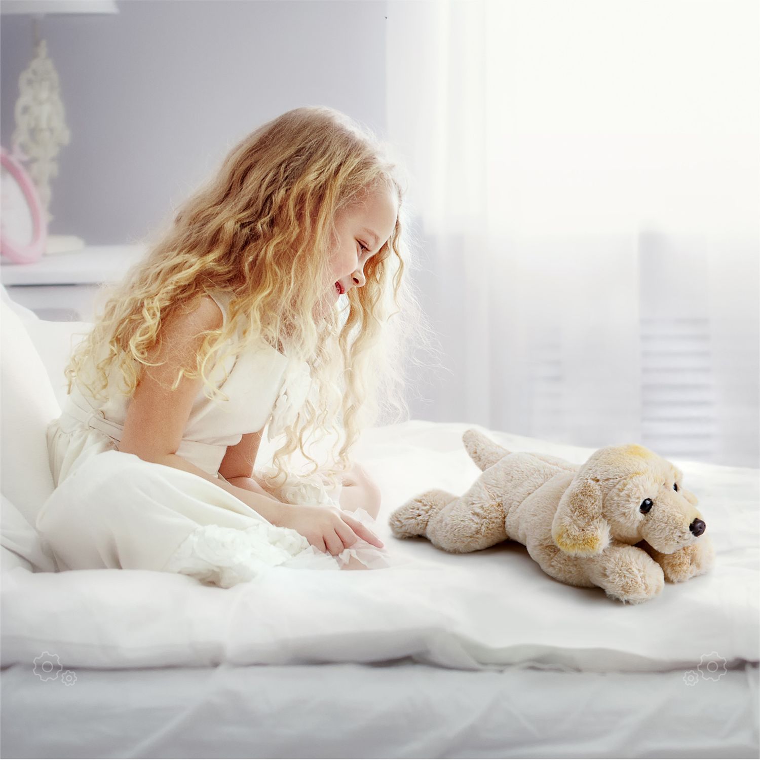 Peluche labrador sdraiato lungo 38 cm - FAO Schwarz