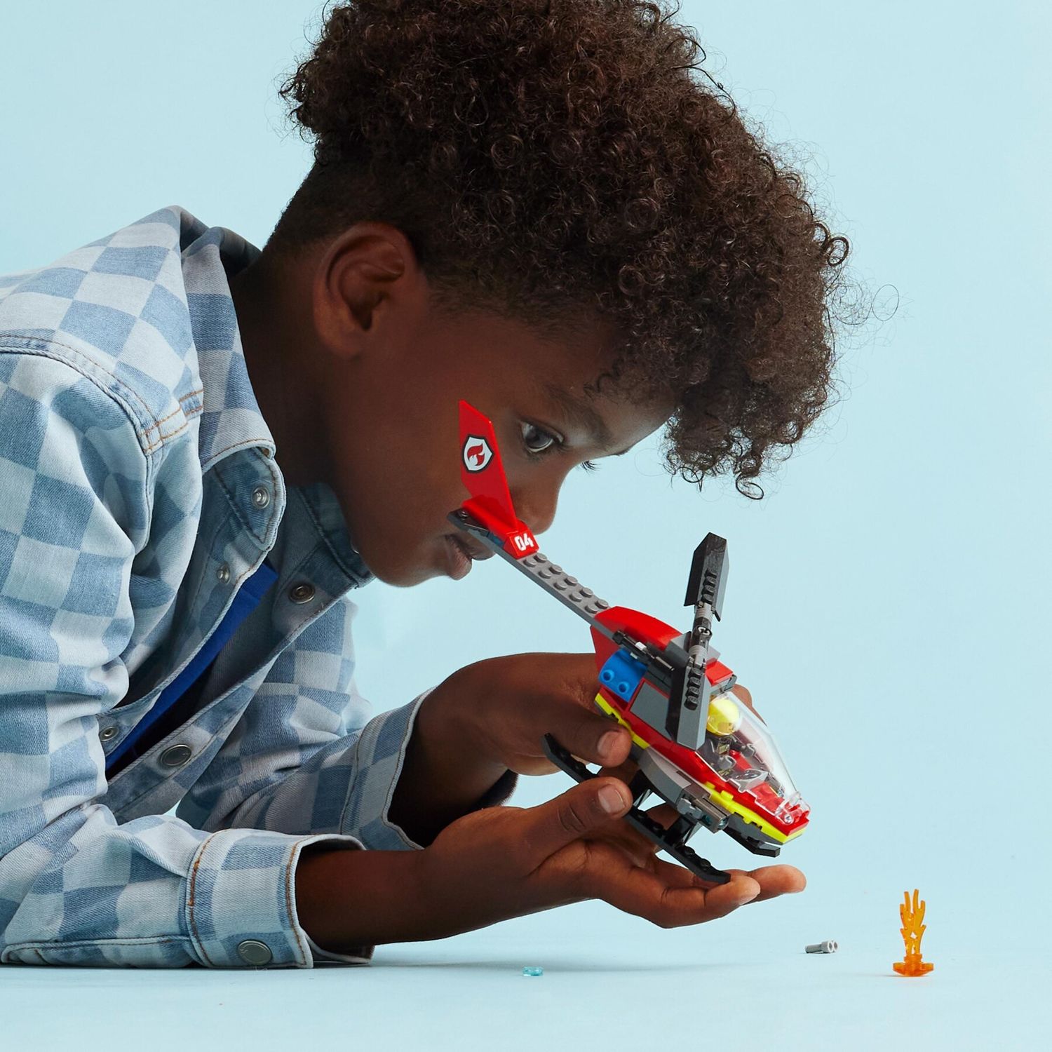 Lego city 60411 elicottero dei pompieri, veicolo giocattolo con 2 elementi lancia-acqua e minifigure, giochi per bambini 5+ - LEGO CITY, Lego