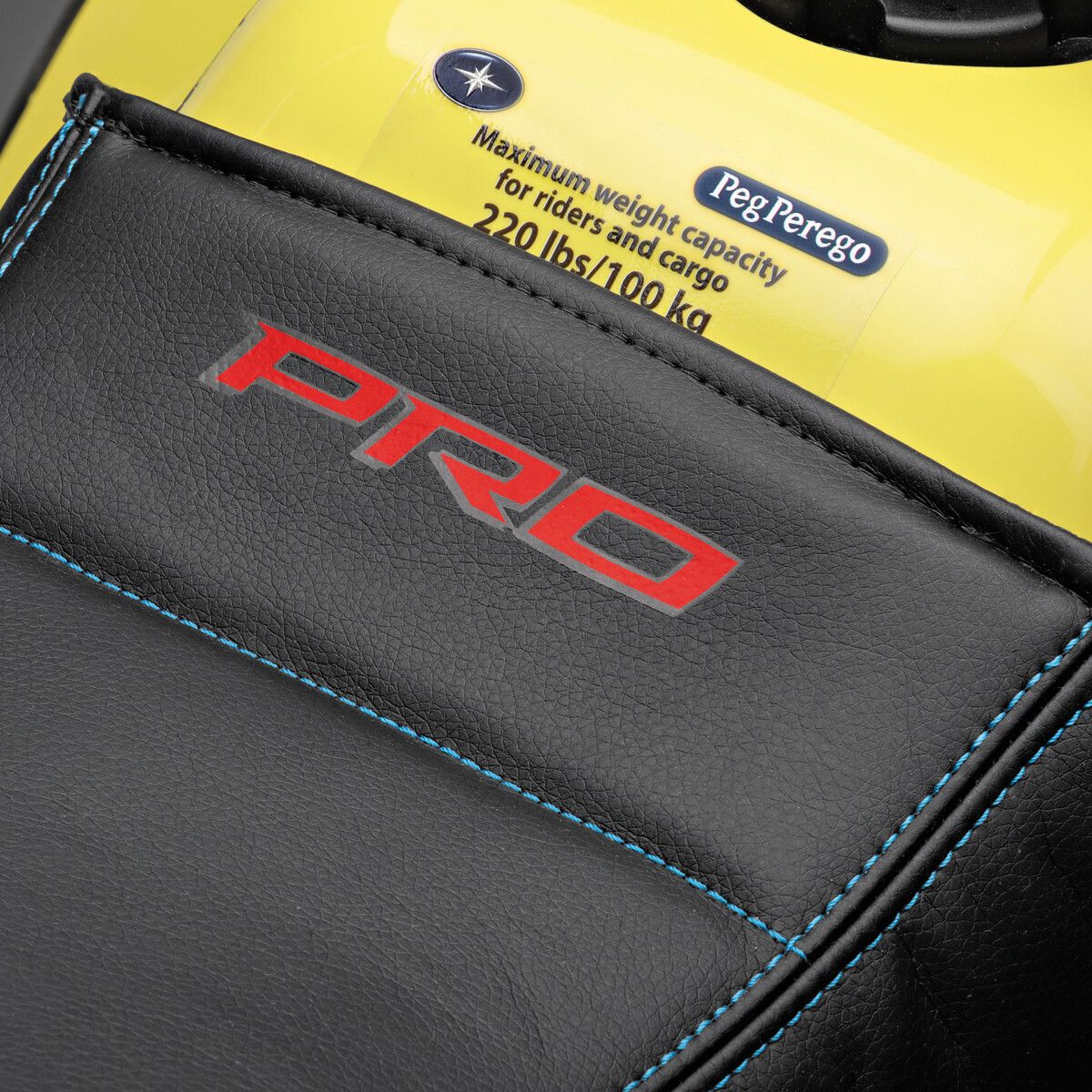 Polaris sportsman pro citrus - peg perego-  l’emozione di guidare un quad elettrico con prestazioni di alto livello su tutti i terreni. ruote gommate e 2 motori silenziosi con una potenza di ben 840w. 6 anni +. - Peg Perego