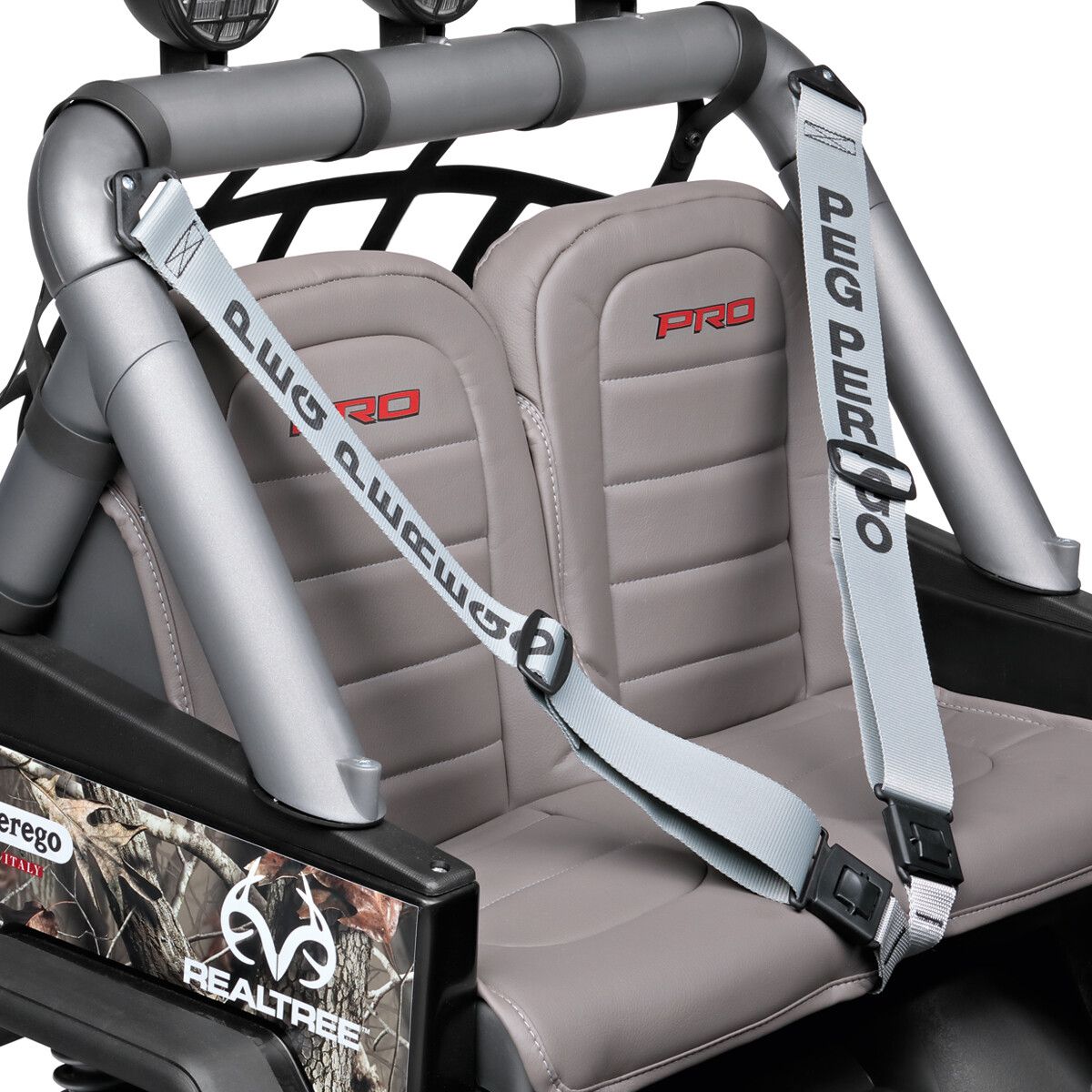 Fuoristrada gaucho pro realtree™ - peg perego il fuoristrada elettrico per un livello superiore di gioco e prestazioni su tutti i terreni! ruote gommate e 2 motori silenziosi con una potenza di ben 840w. 6 anni + - Peg Perego