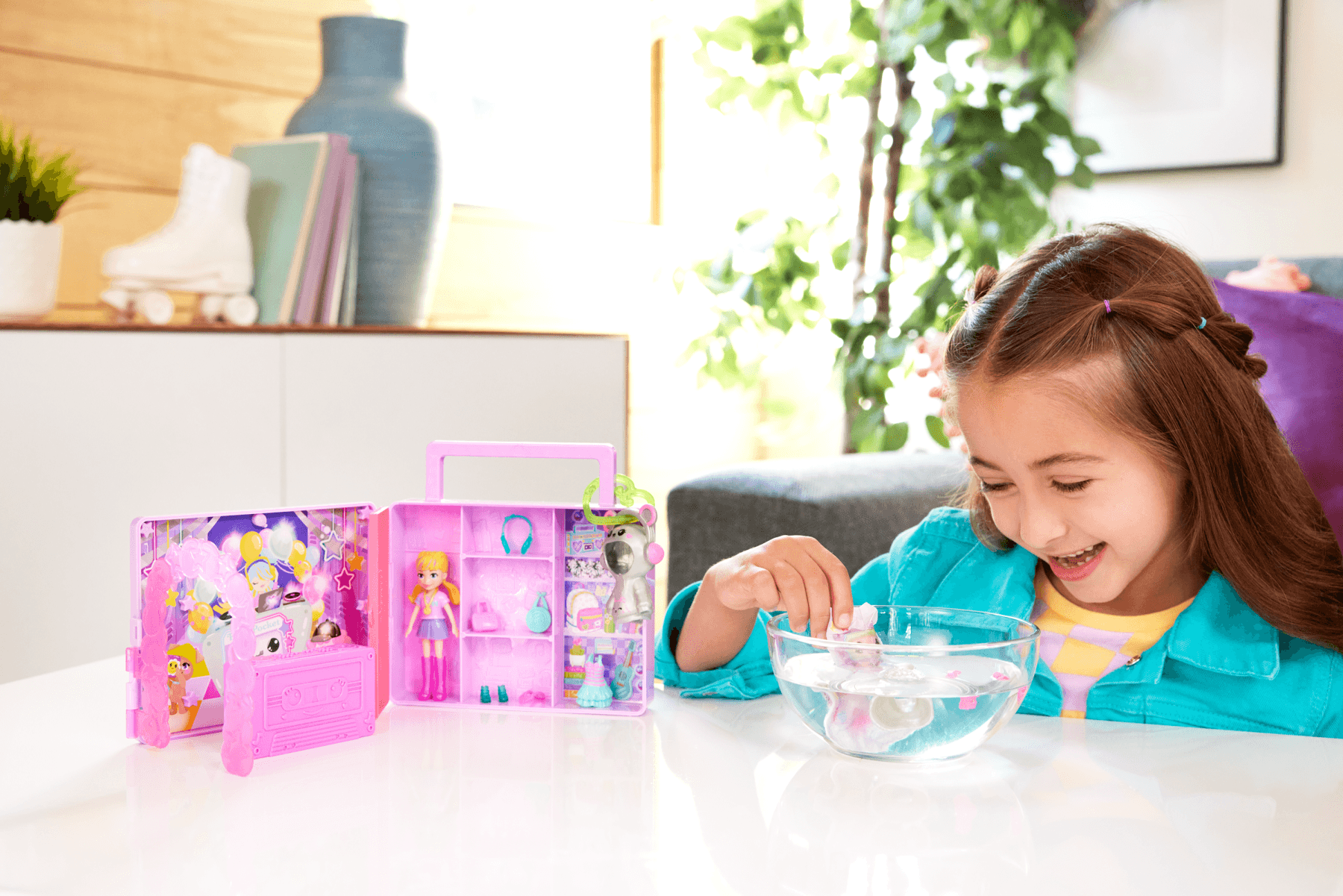 Polly pocket - disco dance fashion reveal, playset da viaggio a forma di stereo portatile con bambola e accessori inclusi - Polly Pocket