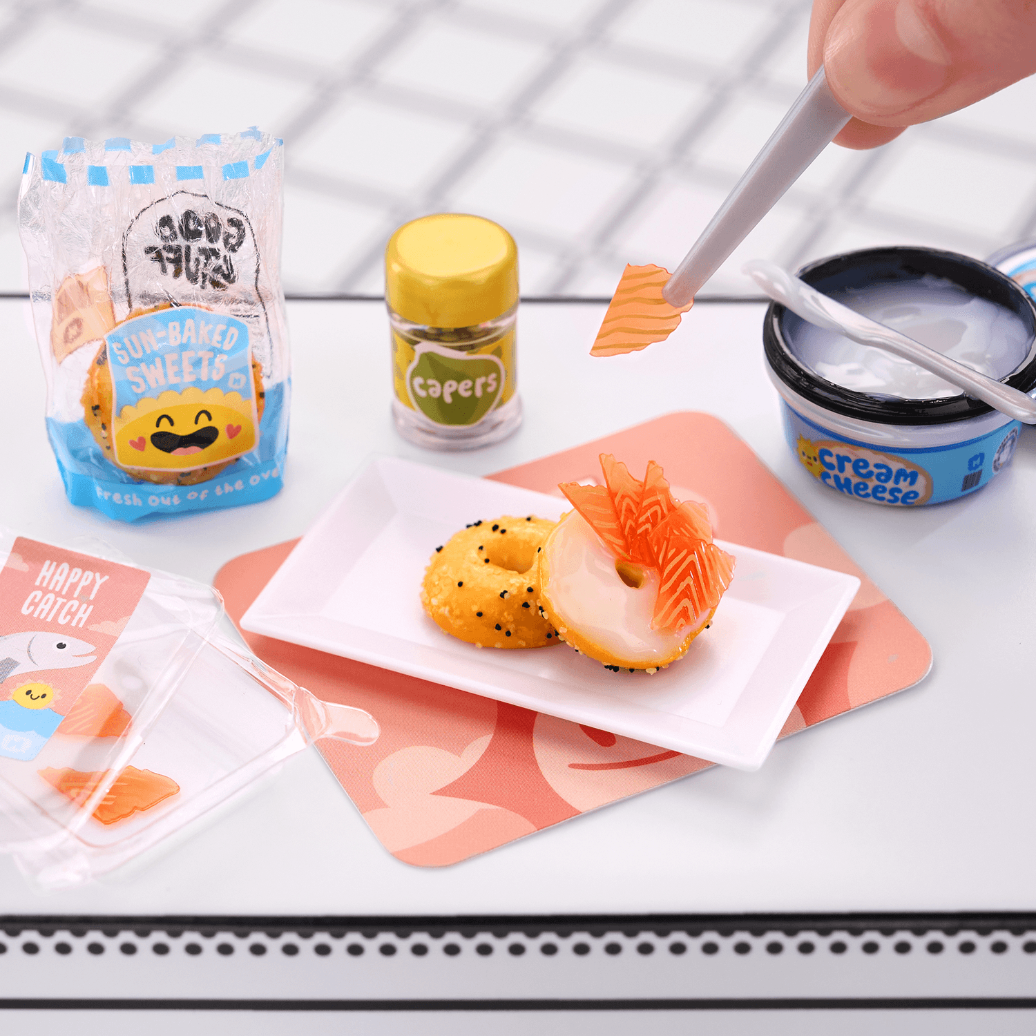 Miniverse make it mini food - cafe serie 3 - mini oggetti da collezione in una confezione misteriosa - gioco in resina fai-da-te - repliche di cibi, non commestibili - 