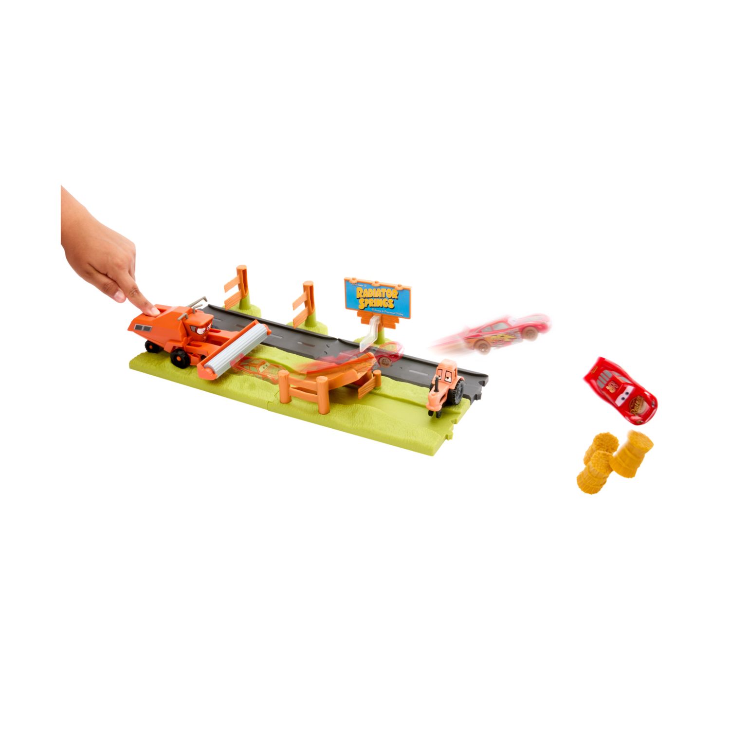 Cars - corsa acrobatica in fuga da frank, playset rampa con 2 modalità di gioco e 3 personaggi dal film - Cars, Disney