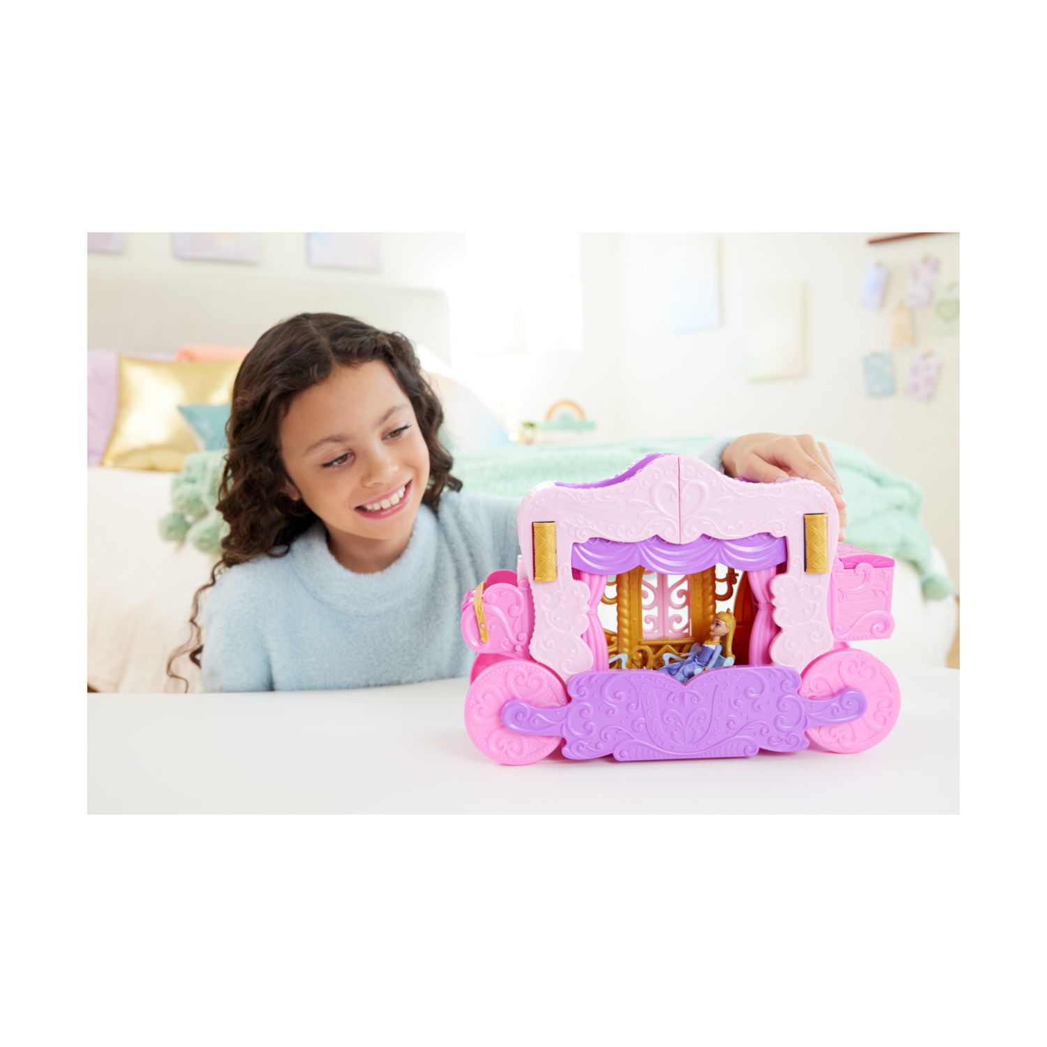 Disney princess - castello carrozza, playset 2 in 1 con mini bambola aurora, 4 personaggi e 10 mobili e accessori - DISNEY PRINCESS