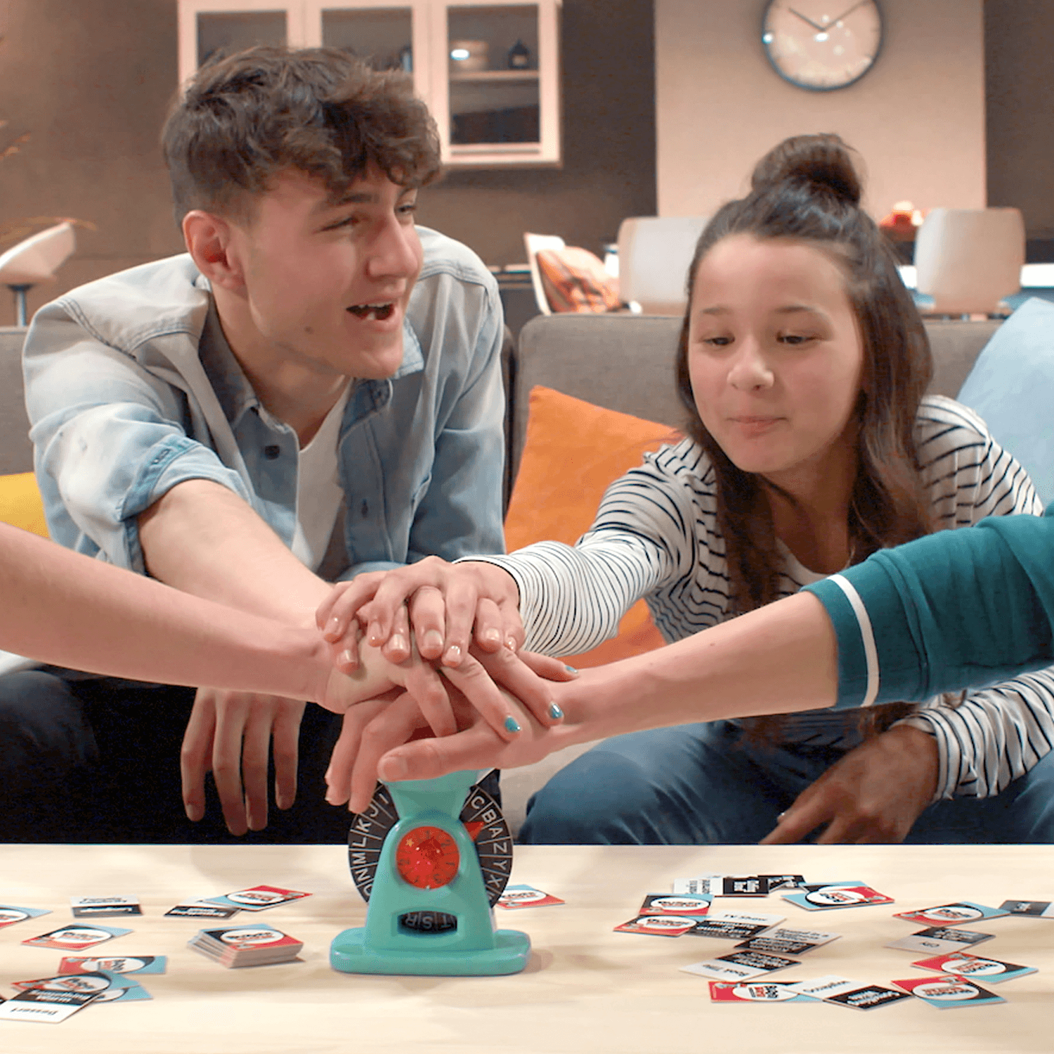 Buzzer challenge - giocoro' - gioco da tavolo per tutta la famiglia - ROCCO GIOCATTOLI