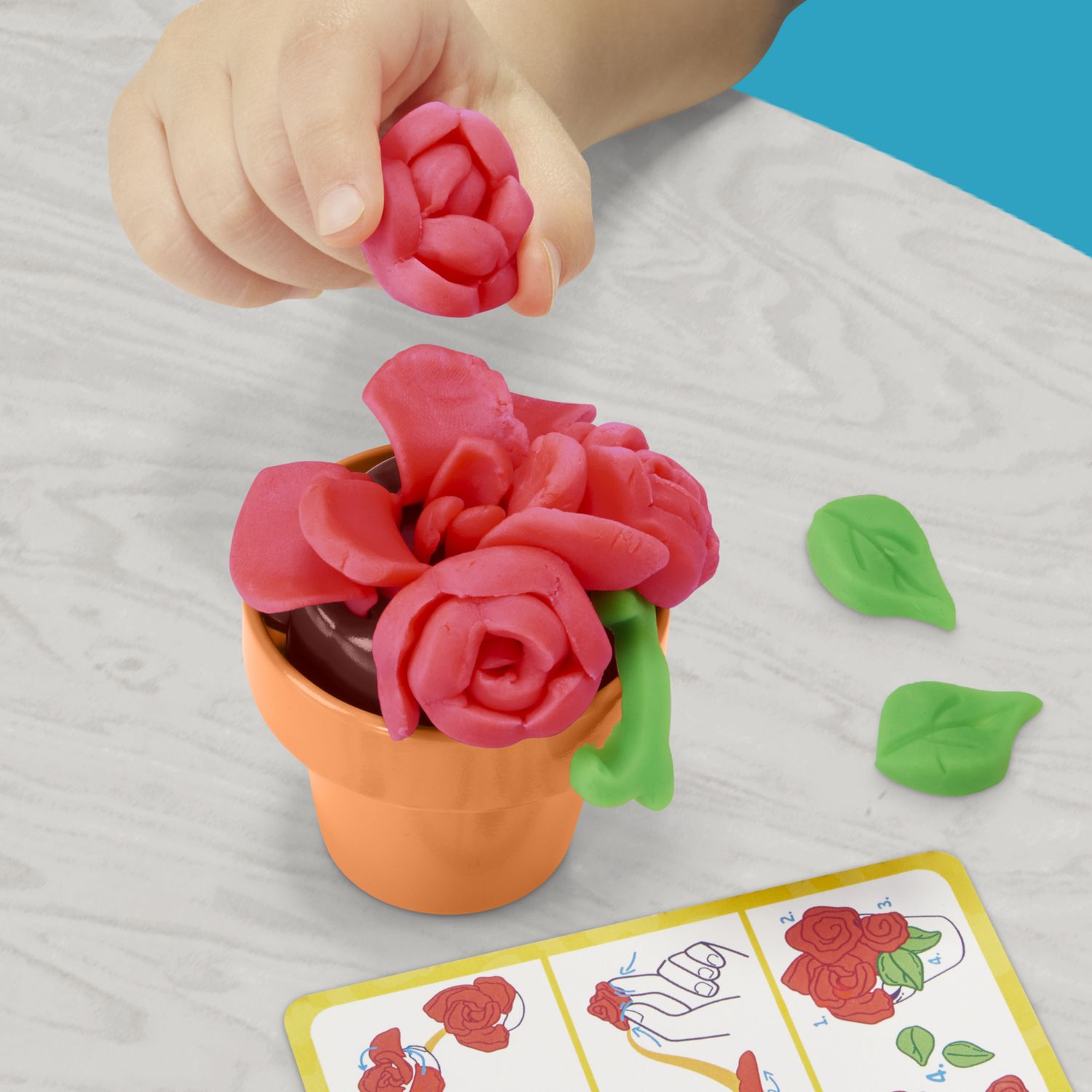Play-doh, cestino fiorito per creare piante e fiori colorati.giocattolo con natura finta. include 5 vasetti di pasta modellabile play-doh - PLAY-DOH