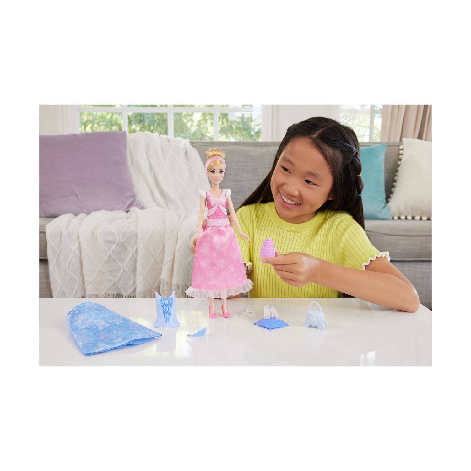 Mattel disney princess - cenerentola 2 storie in 1, bambola alla moda ispirata al film con 2 look intercambiabili - DISNEY PRINCESS