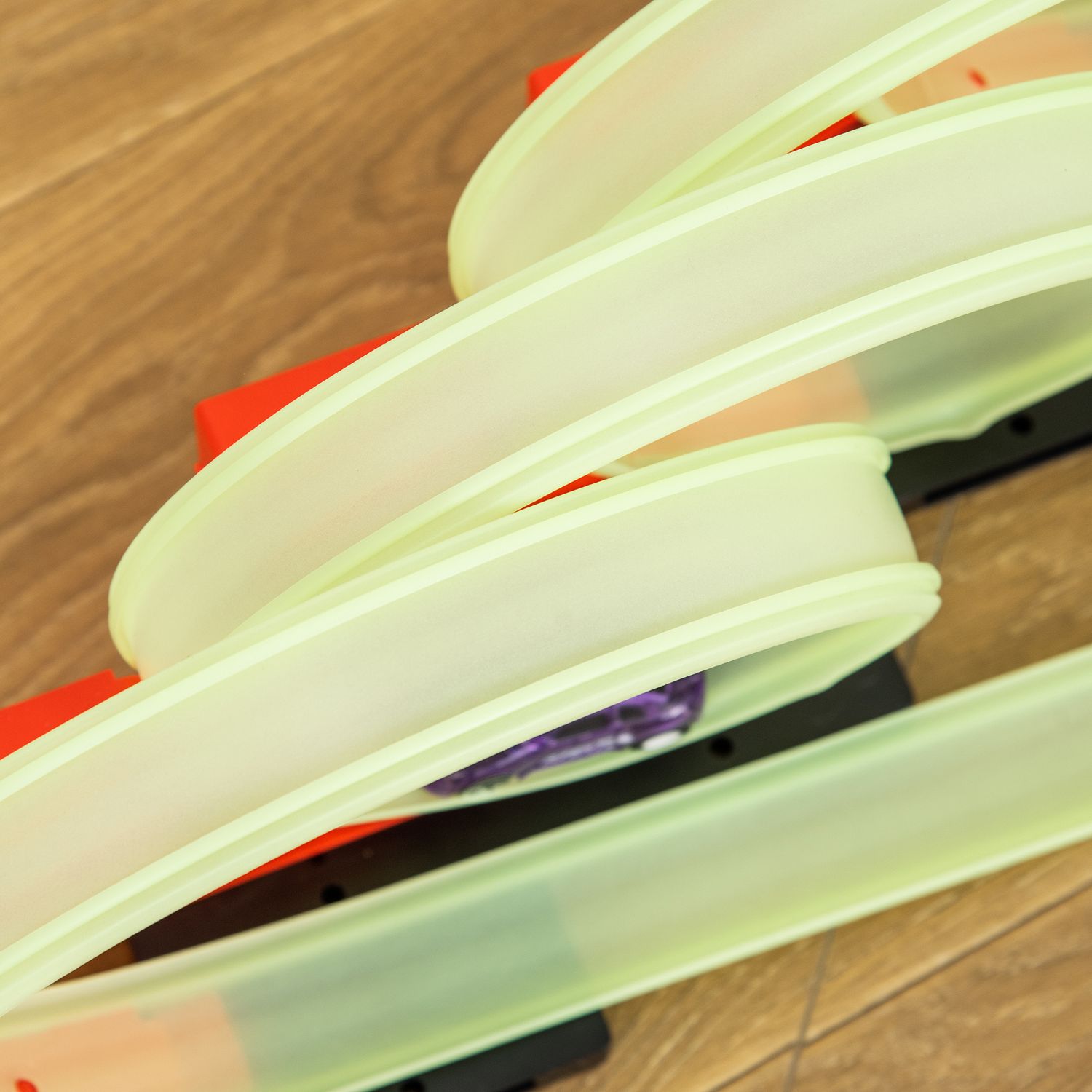 Pista per macchinine con effetti luminosi e automobilina, per bambini da 3-6 anni, 86x67x21cm - 